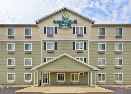 WoodSpring Suites St Louis St Charles 1
