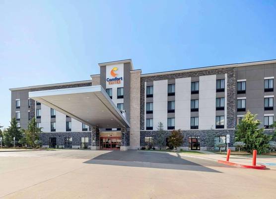 Comfort Suites Meridian and I-40 1