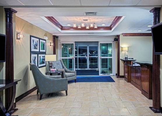 Holiday Inn Express & Suites RICHMOND by IHG 1