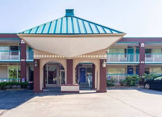 Motel 6-Groton, CT - Casinos nearby 1