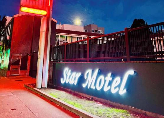 Star Motel 1