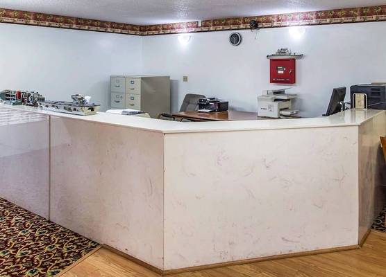 Econolodge inn and suites 1