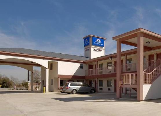 Americas Best Value Inn & Suites Hempstead 1