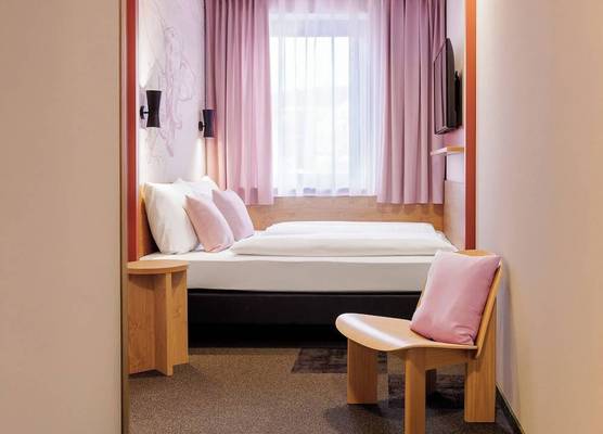 McDreams Hotel Wuppertal City 1