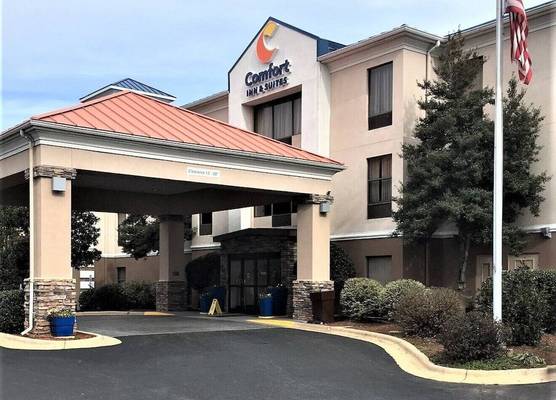 Comfort Inn & Suites Asheboro East 1