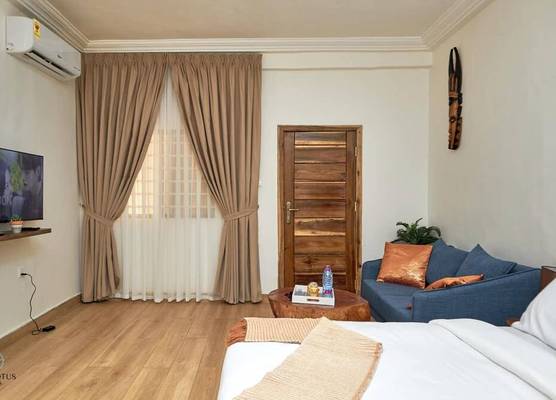 Charming Rooftop Apartments- Strong Wi-Fi & 40percent Long-stay Disc 1