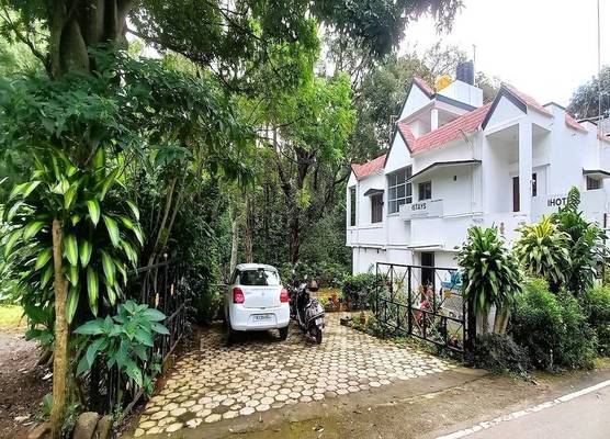 iSTAYS - Loop Road Yercaud 1