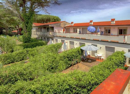 Scenic Holiday Home in Giannella near Beach 1