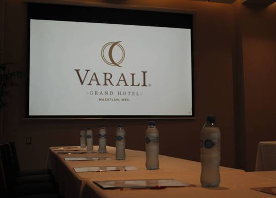 Varali Grand Hotel 1