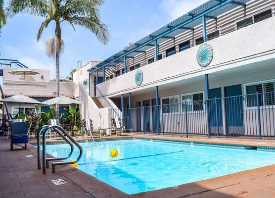 Beachside Inn 1