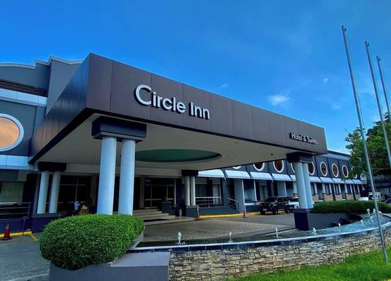 Circle Inn Hotel and Suites Bacolod 1