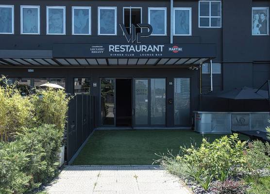 Queen Hotel 1