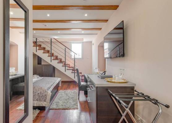 Palace Suites Heritage Hotel - Adults Only 1