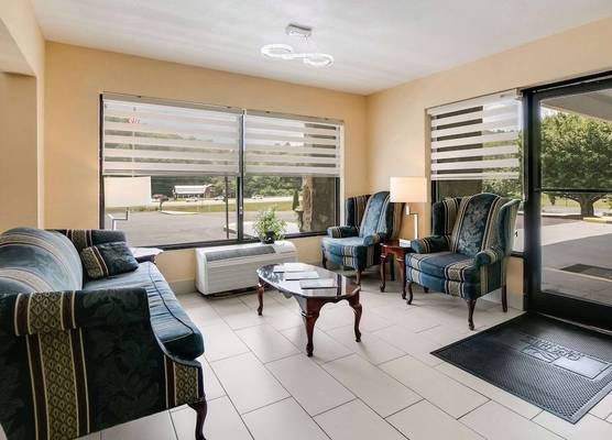 Quality Inn & Suites Mt Chalet 1