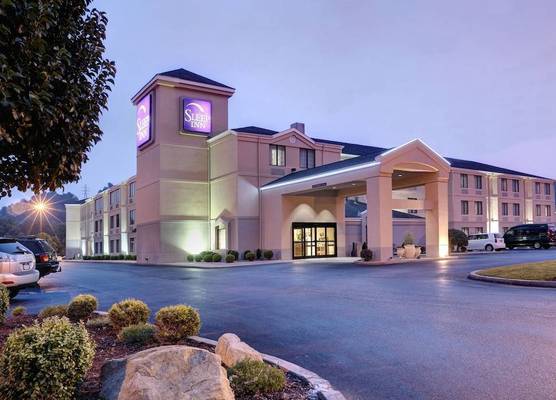 Sleep Inn & Suites Cross Lanes - South Charleston 1