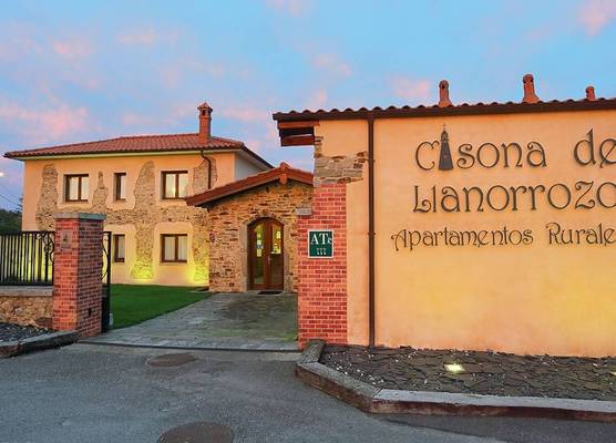 Casona de Llanorrozo Apartamentos Rurales 1