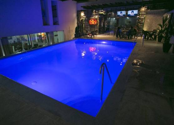 Hotel D' Leon 1