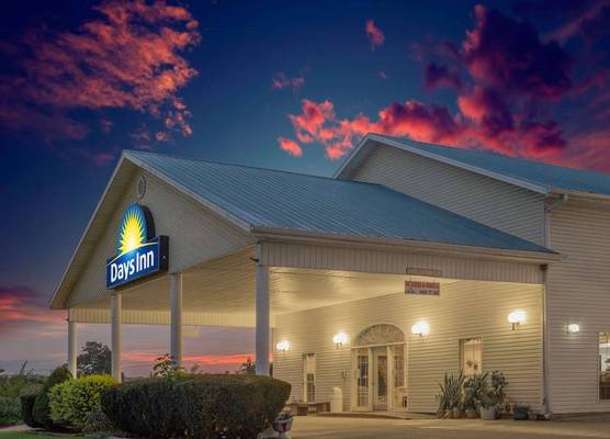 Days Inn by Wyndham Hardy 1
