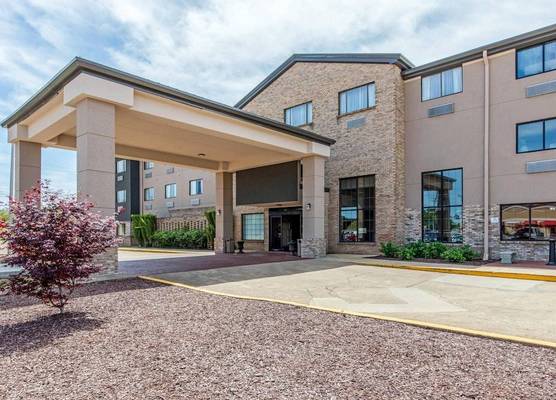 Comfort Inn & Suites McComb 1