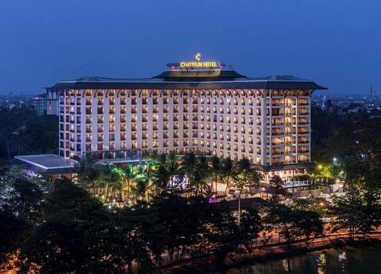 Chatrium Hotel Royal Lake Yangon 1