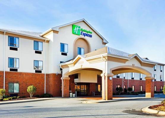 Holiday Inn Express FOREST CITY by IHG 1
