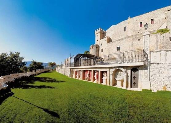 Castello Orsini Hotel 1