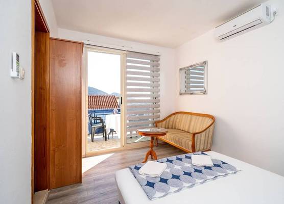 Apartment & Rooms Alan 1