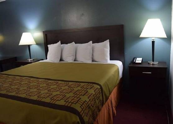 Snelling Motel 1