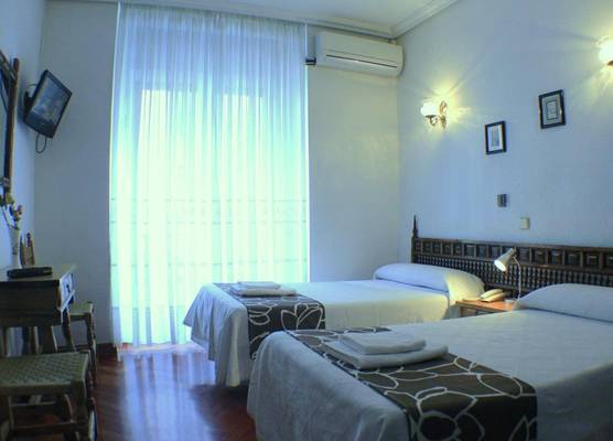 Hostal Esmeralda 1