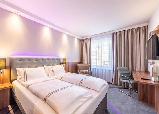 Premier Inn Düsseldorf City Centre 1
