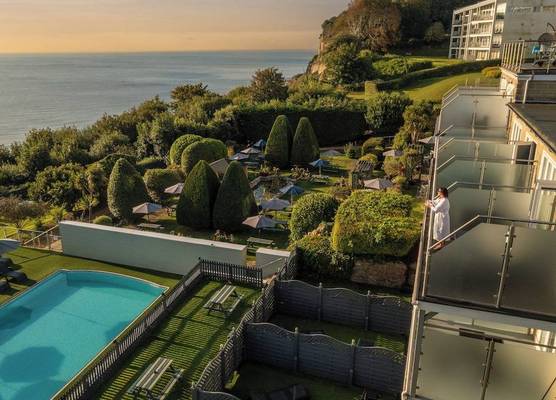 Luccombe Hall Hotel 1