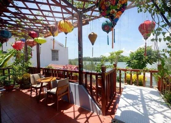 Khamy Riverside Villa 1