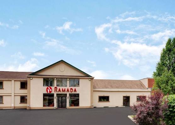 Ramada by Wyndham Flemington 1