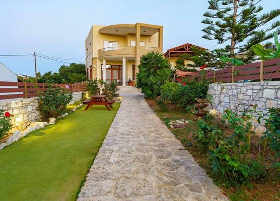 Kelaya Luxury Apartments 1