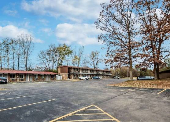 Econo Lodge Waupaca 1