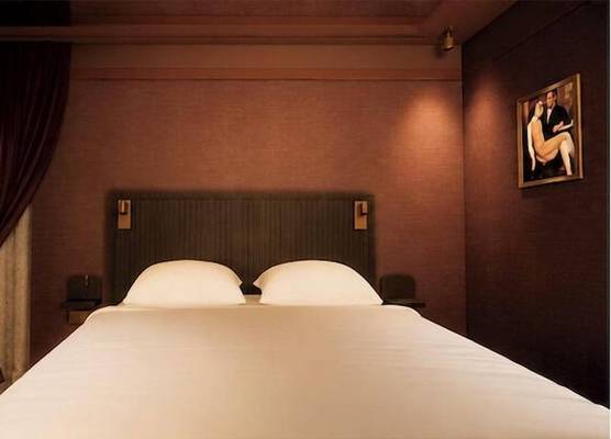Huxley House Hotel 1