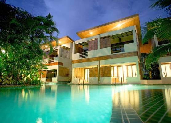 The Hideaway Resort 1