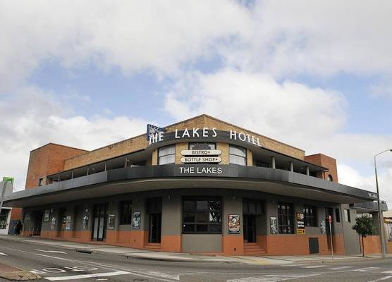The Lakes Hotel 1