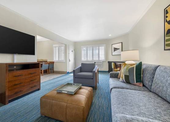 Best Western Plus Beach View Lodge Carlsbad 1
