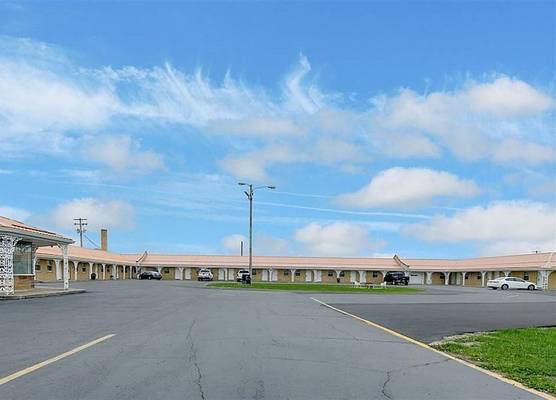 Highway Inn 1
