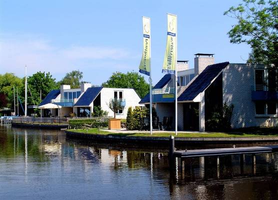 Amsterdam / Loosdrecht Rien van den Broeke Village 1