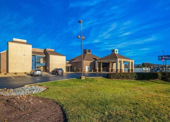 Clarion Pointe Harrisonburg 1