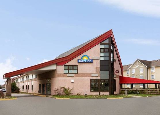 Days Inn by Wyndham Trois-Rivieres 1