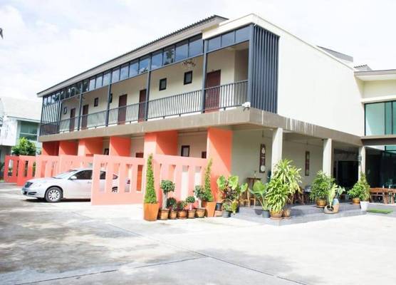 The Pool Resort 1