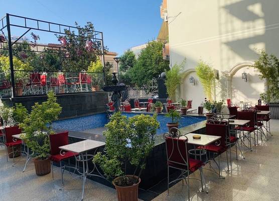 Hotel Elysee 1