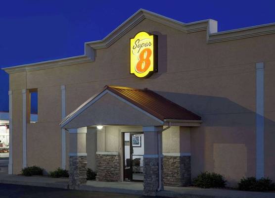 Super 8 by Wyndham Lafayette 1