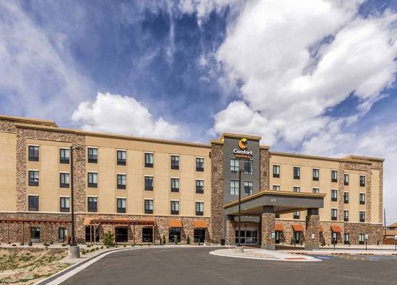 Comfort Suites Cheyenne 1