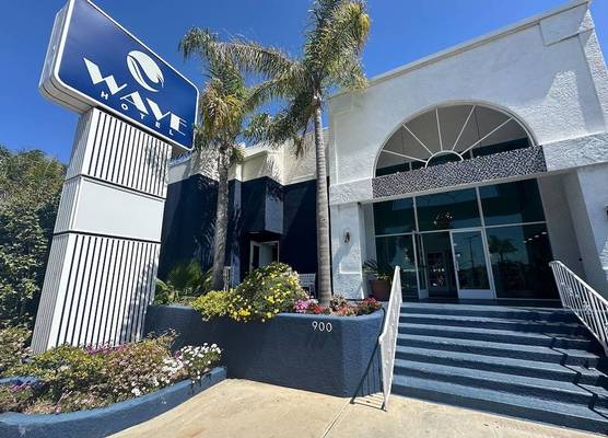 Wave Hotel Manhattan Beach 1