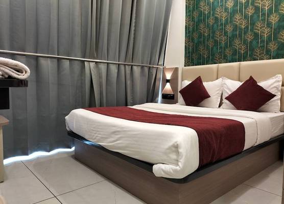 Hotel Paris Plaza 1