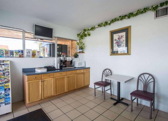 Rodeway Inn 1